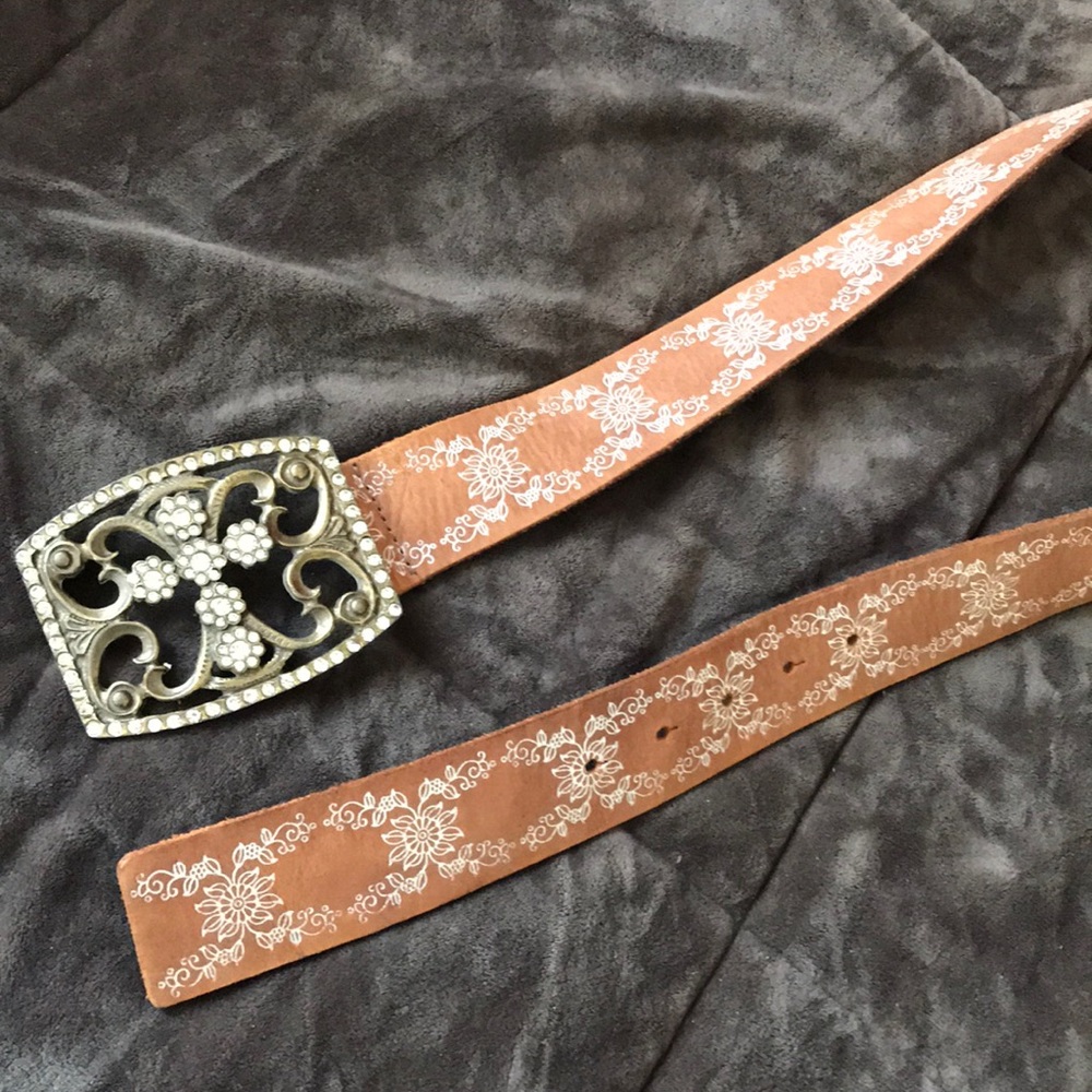 BELT - Picture 3 of 4